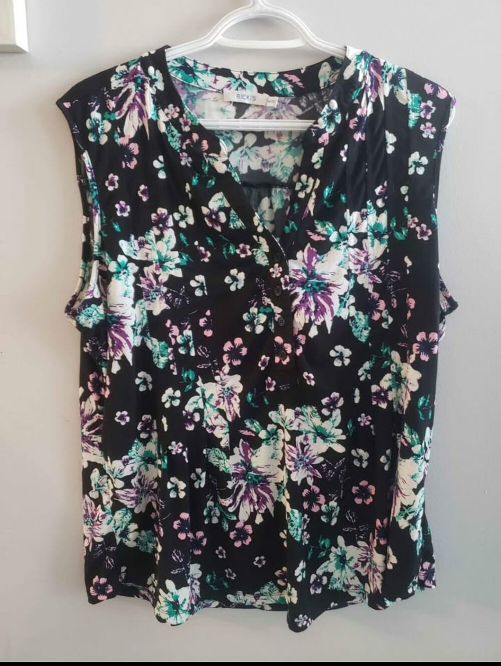 Ricki's Floral Sleeveless V-Neck Top in Black with Purple & Teal Flowers